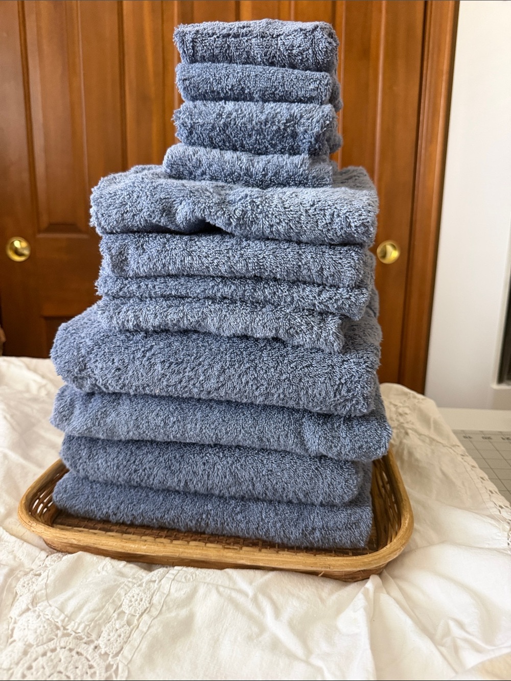 Fieldcrest Royal Velvet Cotton Cloth Towel Set - USA Made